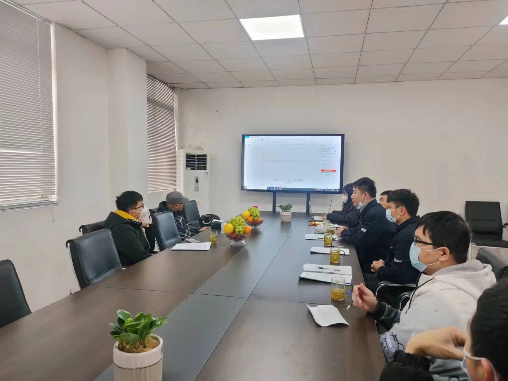 四川華川工業(yè)有限公司來我司驗收設(shè)備